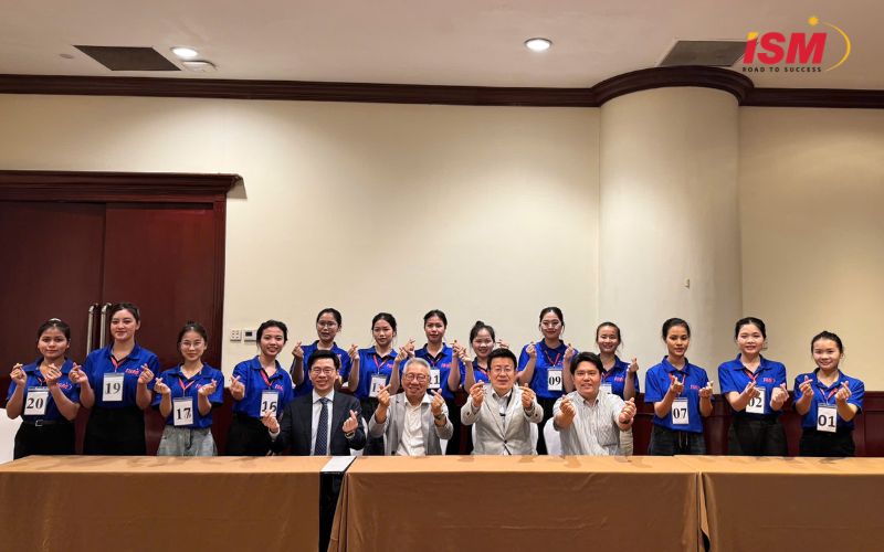 Hình ảnh các bạn TSS và phía nghiệp đoàn Nhật Bản