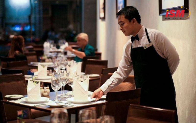 Nhân viên phục vụ